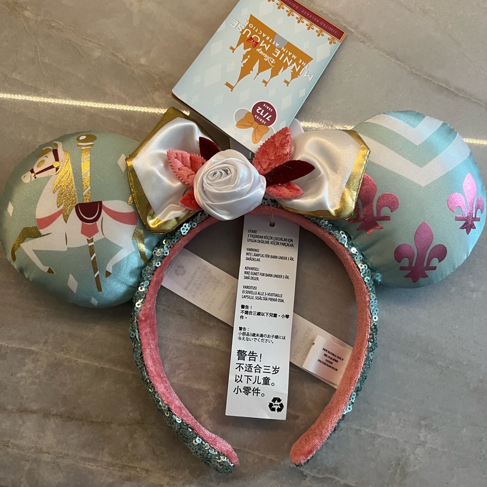 Disney Minnie Mouse Ears king Arthur’s carousel NWT